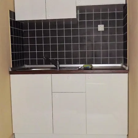 8 Lägenhet *